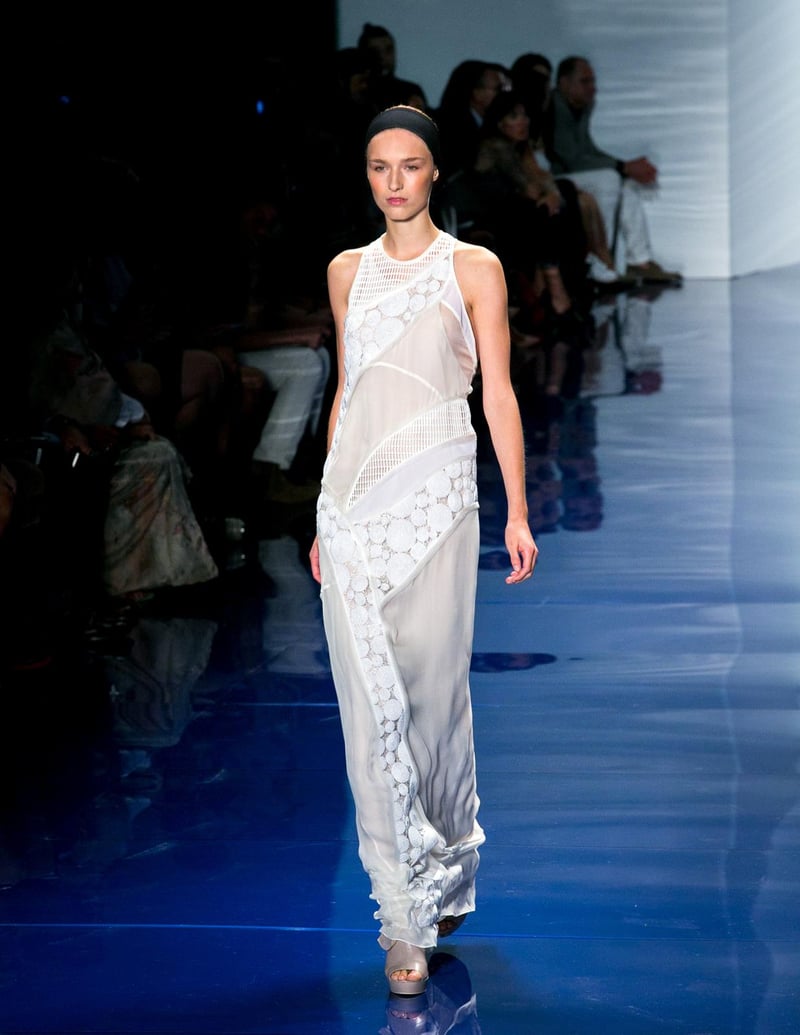 Vera Wang SS14 — second runway look